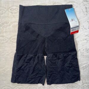 Assets by Spanx shapewear shorts, NWT